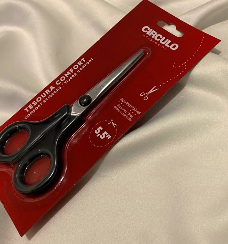 Tesoura Comfort © Círculo 5,5" - Preto