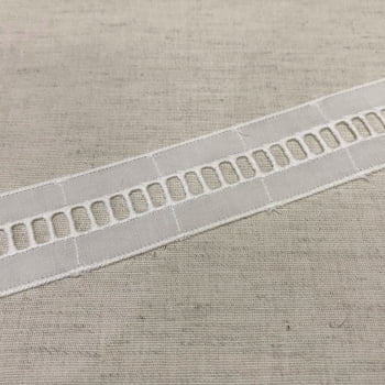 Bordado Inglês Entremeio Branco ArtePunto BA012