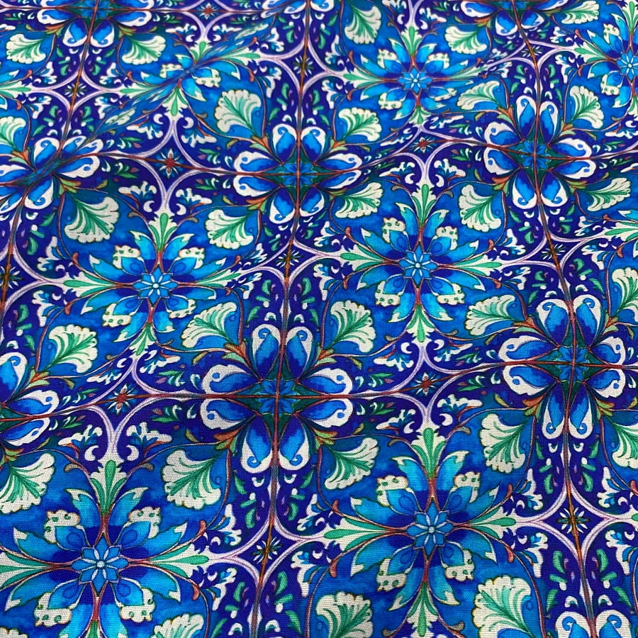 Tecido Tricoline Digital Floral Azulejo Português Azul Verde