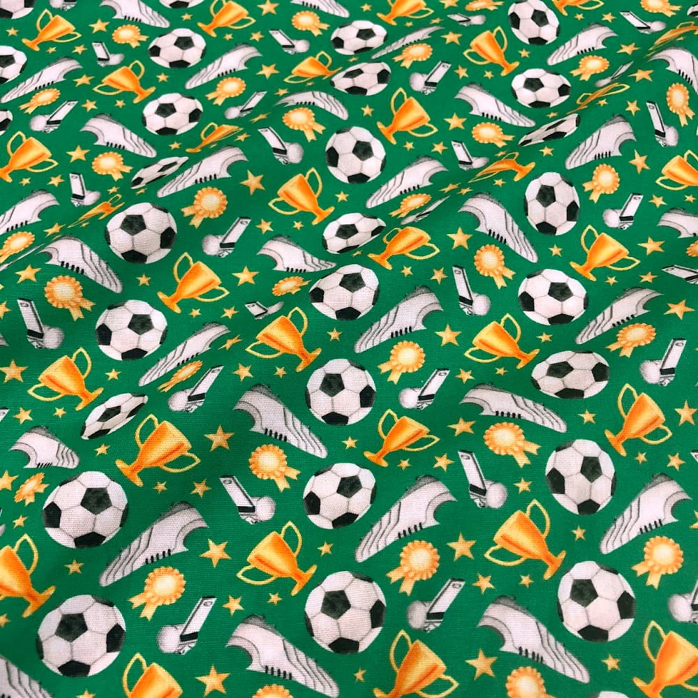 Tecido Tricoline Digital Copa do Mundo Bola Futebol Taça Chuteira Fundo Verde