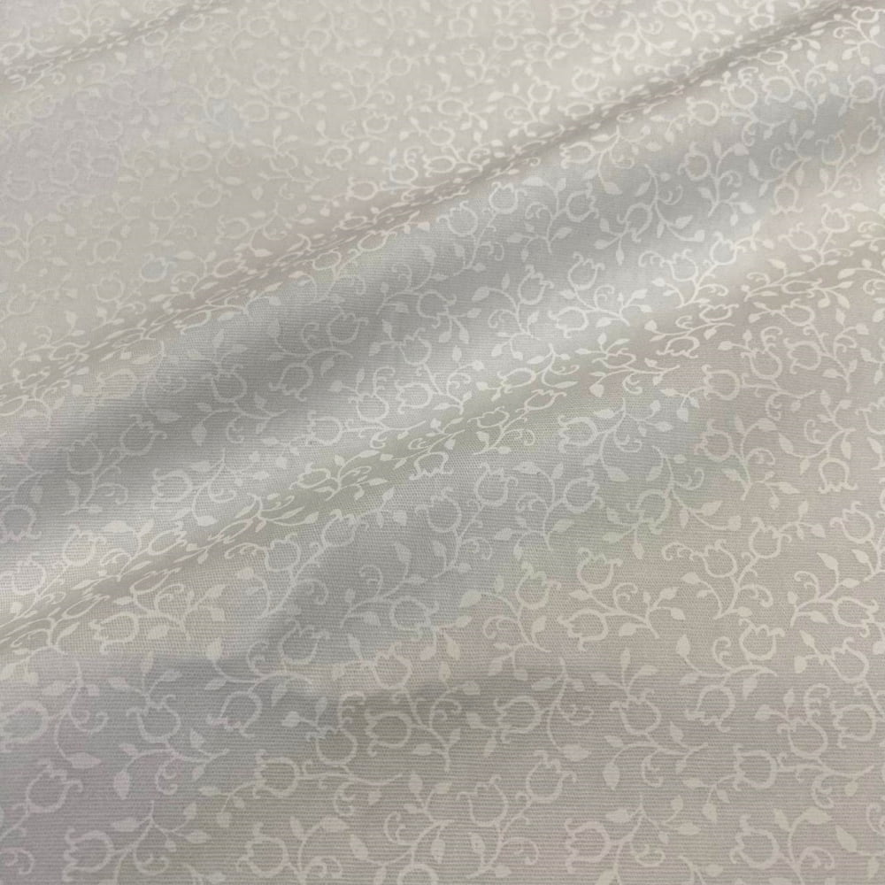 Tecido Tricoline Mini Tulipas Branco Gelo Tom Sobre Tom
