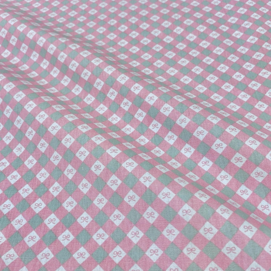 Tecido Tricoline Xadrez Mini Laços Rosa e Cinza