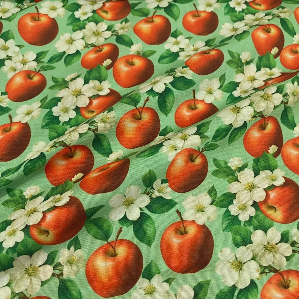 Tecido Tricoline Digital Flores e Maçãs Fundo Verde