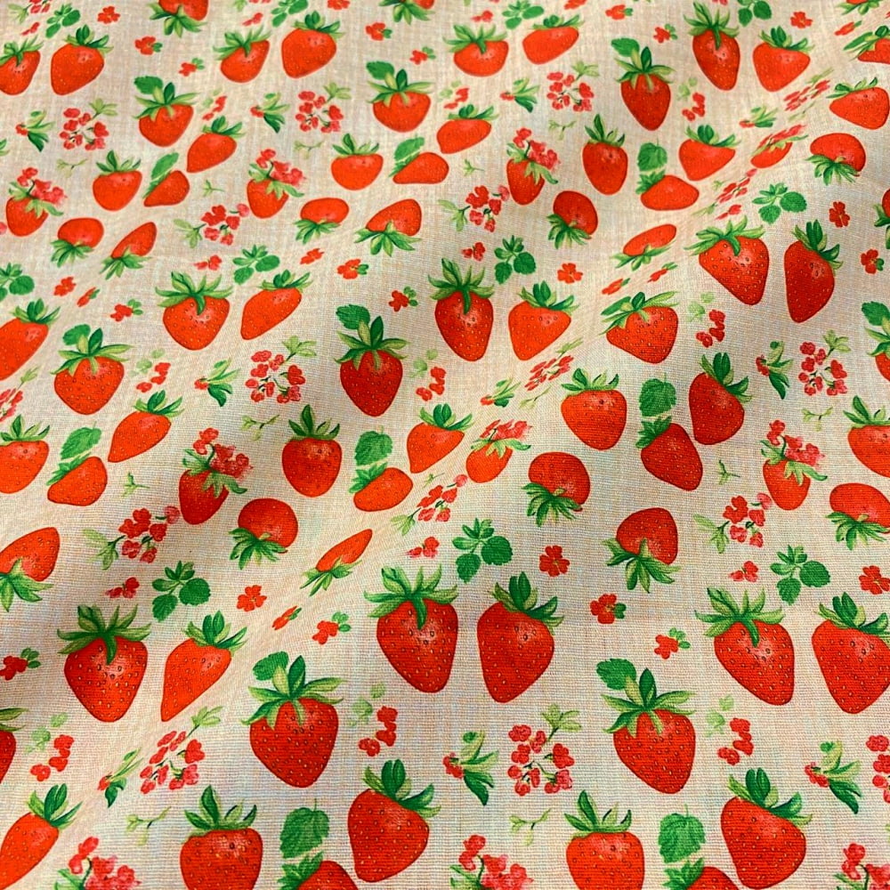 Tecido Tricoline Frutas Morangos em Flor Fundo Cru