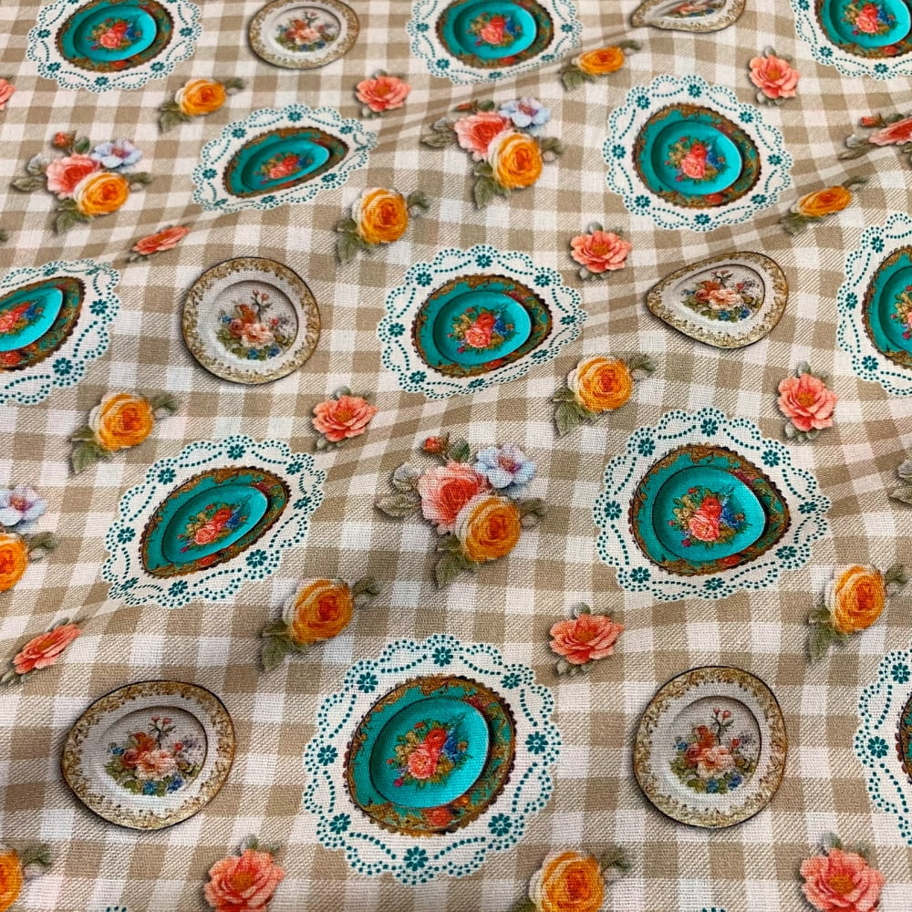 Tecido Tricoline Louças e Flores Fundo Xadrez Bege (Coleção Camellia)