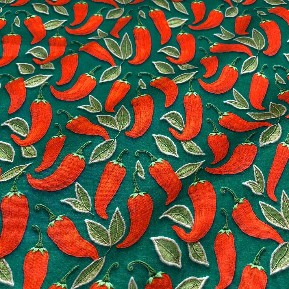 Tecido Tricoline Pimentas Bordadas Fundo Verde