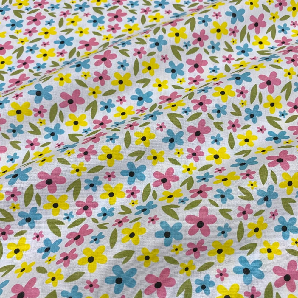 Tecido Tricoline Floral Colorido Fundo Branco