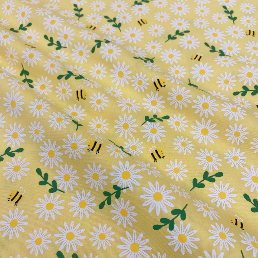 Tecido Tricoline Floral Margarida e Abelhas Fundo Amarelo
