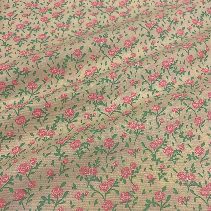 Tecido Tricoline Floral Mini Rosas Fundo Cru Marfim