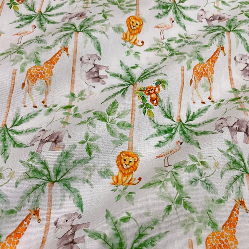Tecido Tricoline Bichinhos Safari e Arvores Fundo Branco