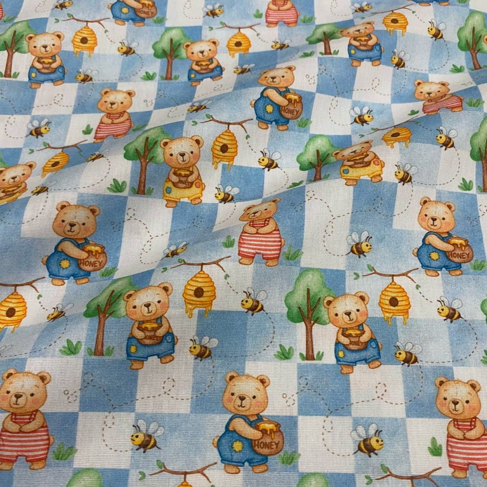 Tecido Tricoline  Bichinhos Ursinhos e Mel Fundo Quadriculado Azul