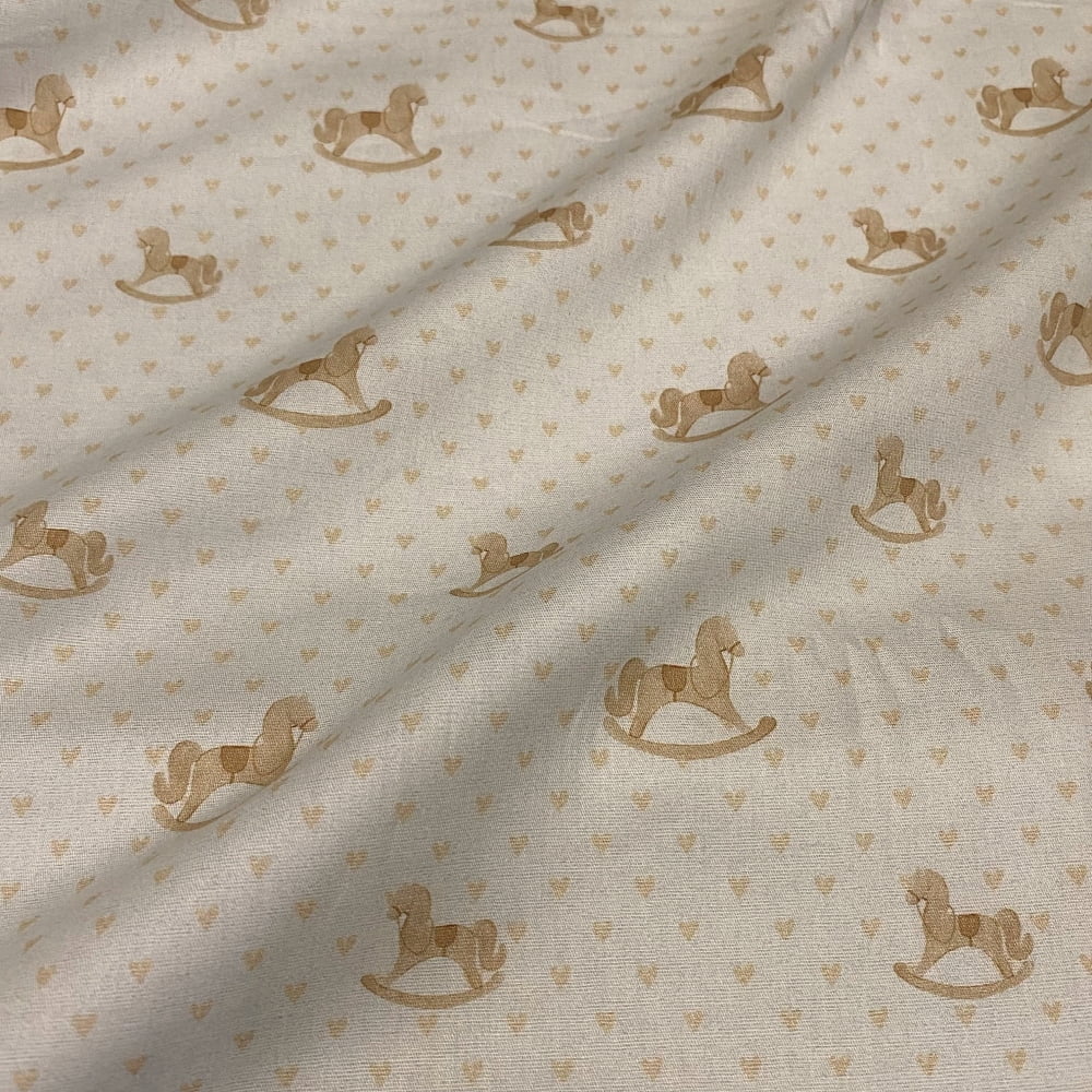 Tecido Tricoline Digital Balanco de Cavalinho de Madeira Coleção Dupla Fofura